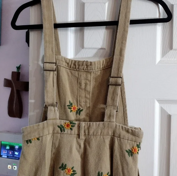 Cider Beige Floral Embroidered Wide-Leg Jumpsuit - Picture 11 of 13